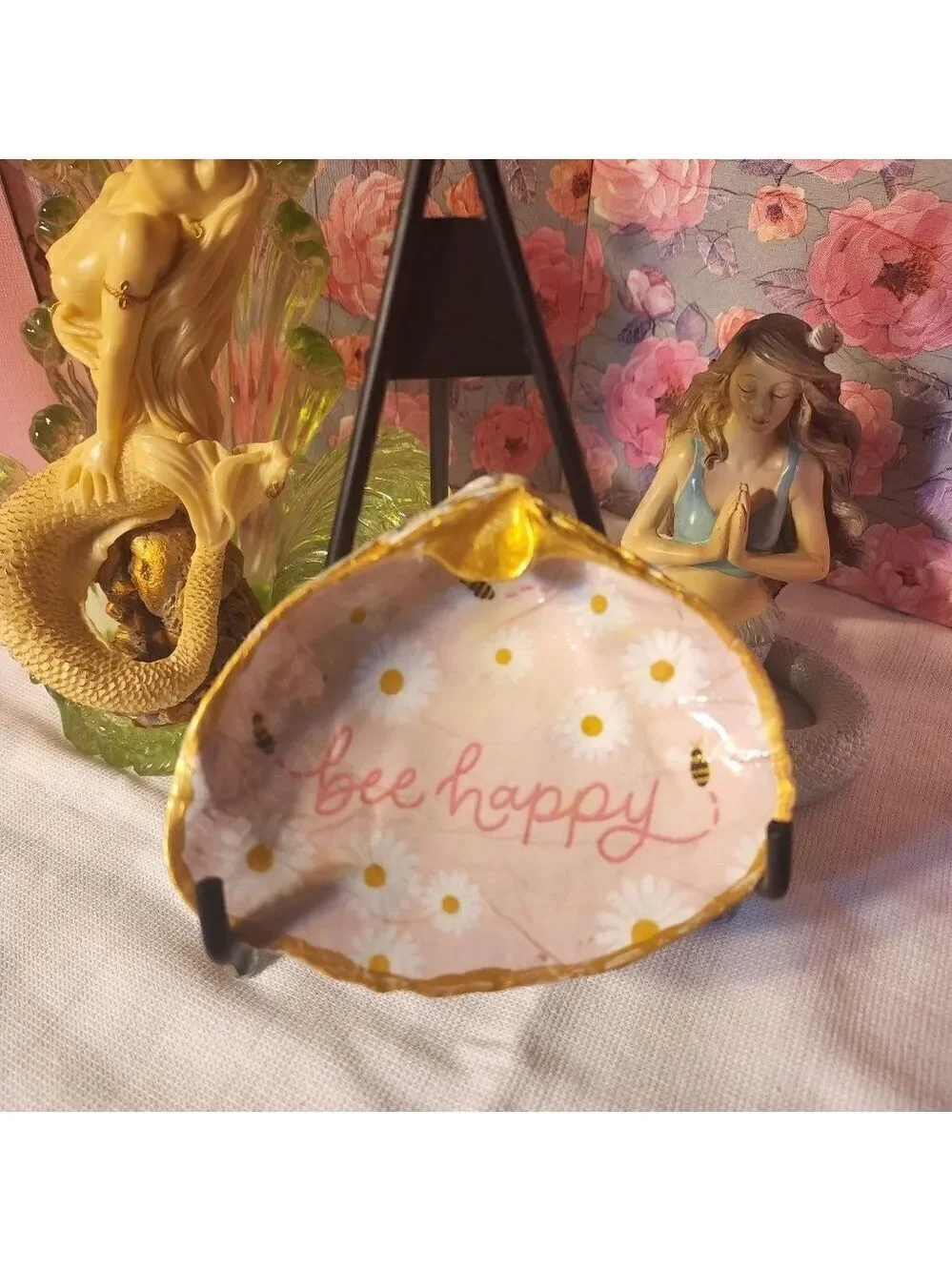 DECOUPAGE BEE CLAM SHELL